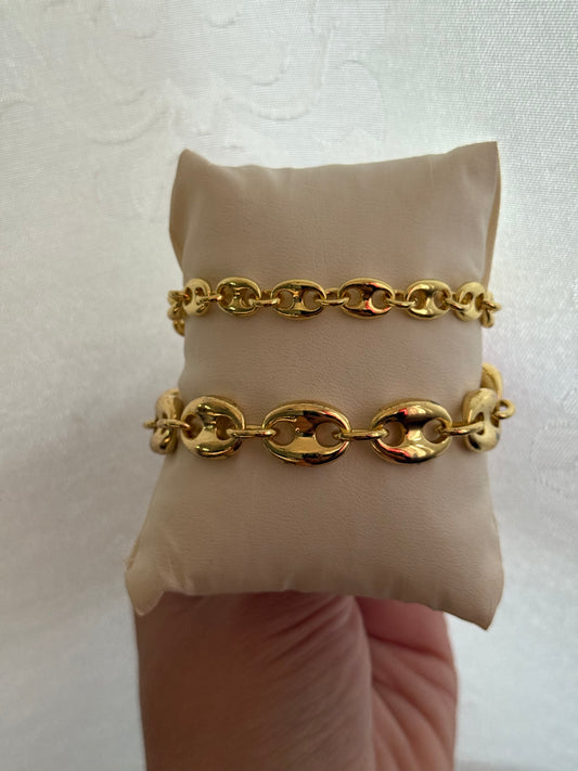 Set of two gucci adjustable bracelate
